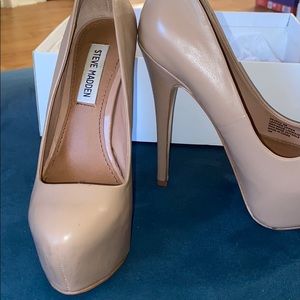Steve Madden blush dejavu hidden platform pumps